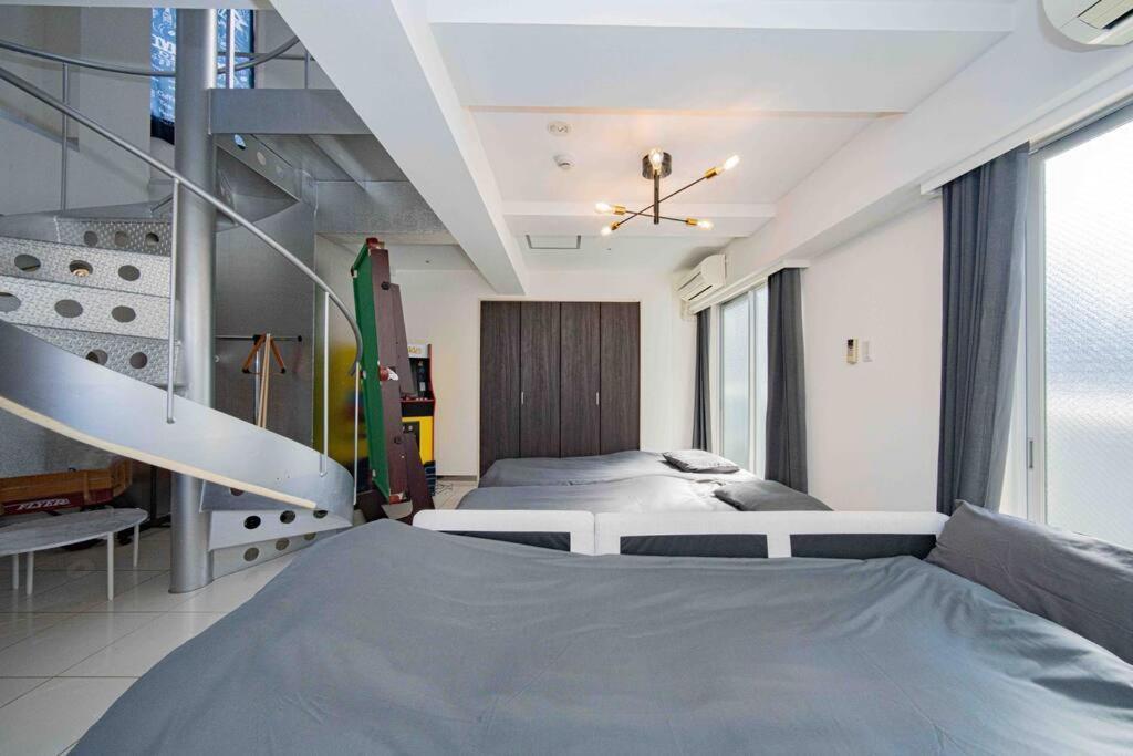Apartmán メルシアター鈍色の風・最上階デザイナーズルーム Ósaka Exteriér fotografie