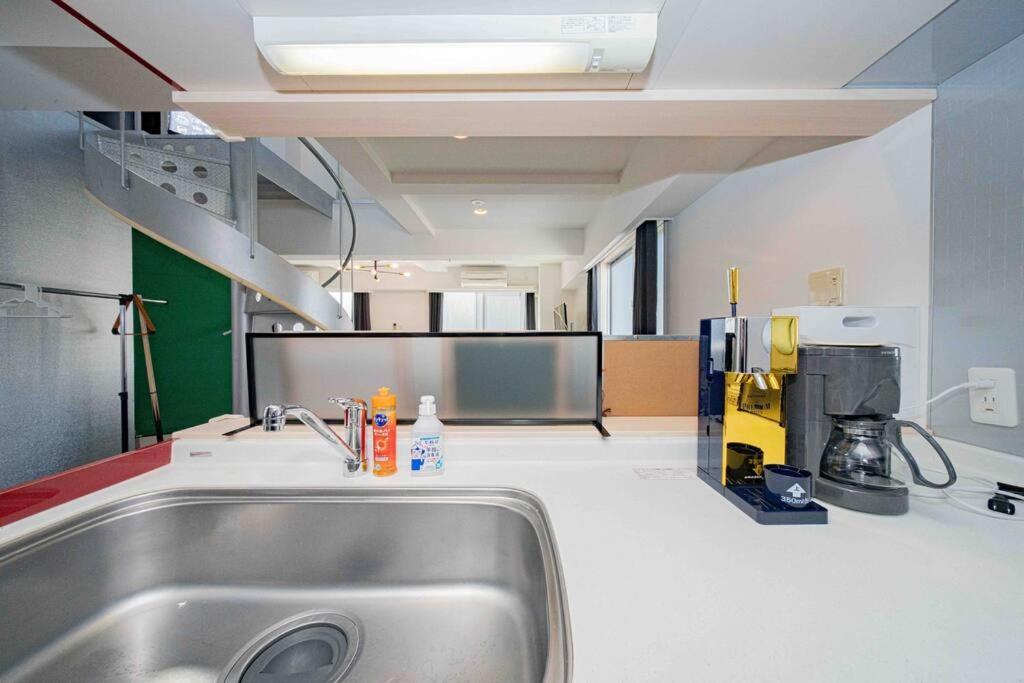 Apartmán メルシアター鈍色の風・最上階デザイナーズルーム Ósaka Exteriér fotografie