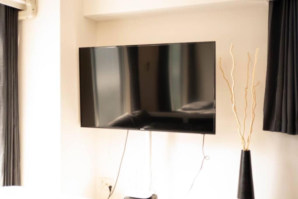 Apartmán メルシアター鈍色の風・最上階デザイナーズルーム Ósaka Exteriér fotografie