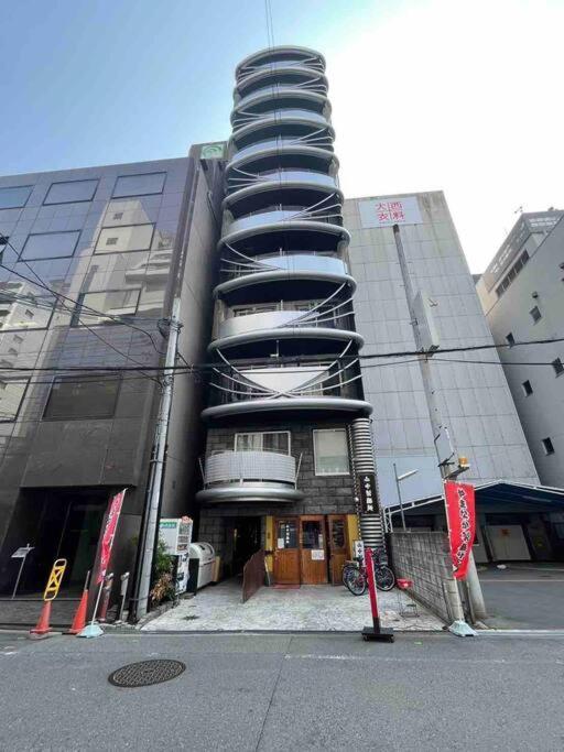 Apartmán メルシアター鈍色の風・最上階デザイナーズルーム Ósaka Exteriér fotografie