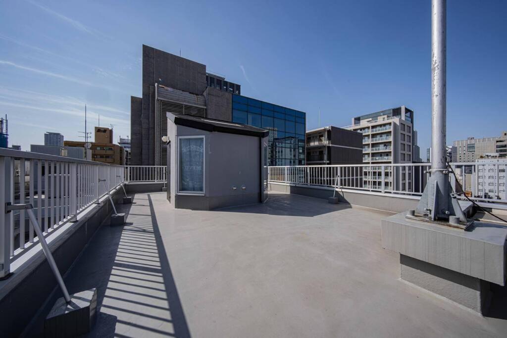 Apartmán メルシアター鈍色の風・最上階デザイナーズルーム Ósaka Exteriér fotografie